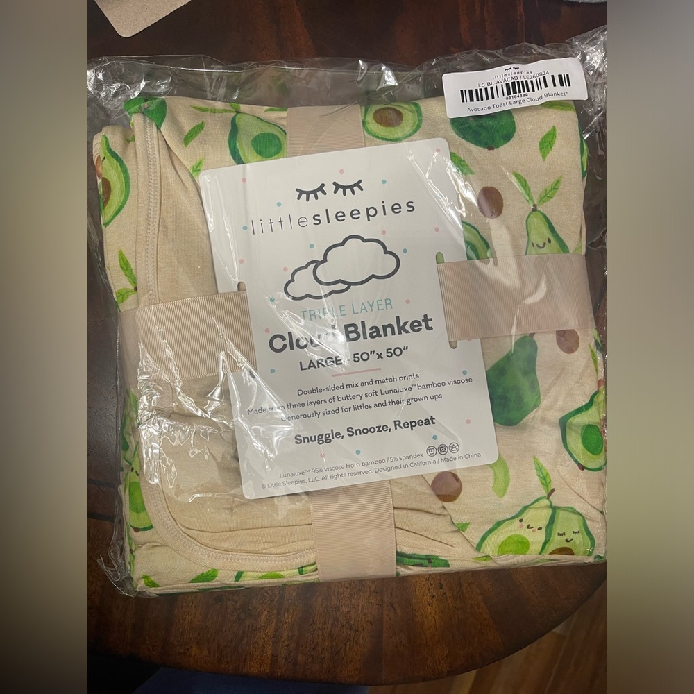 Little sleepies avocado toast cloud blanket nib